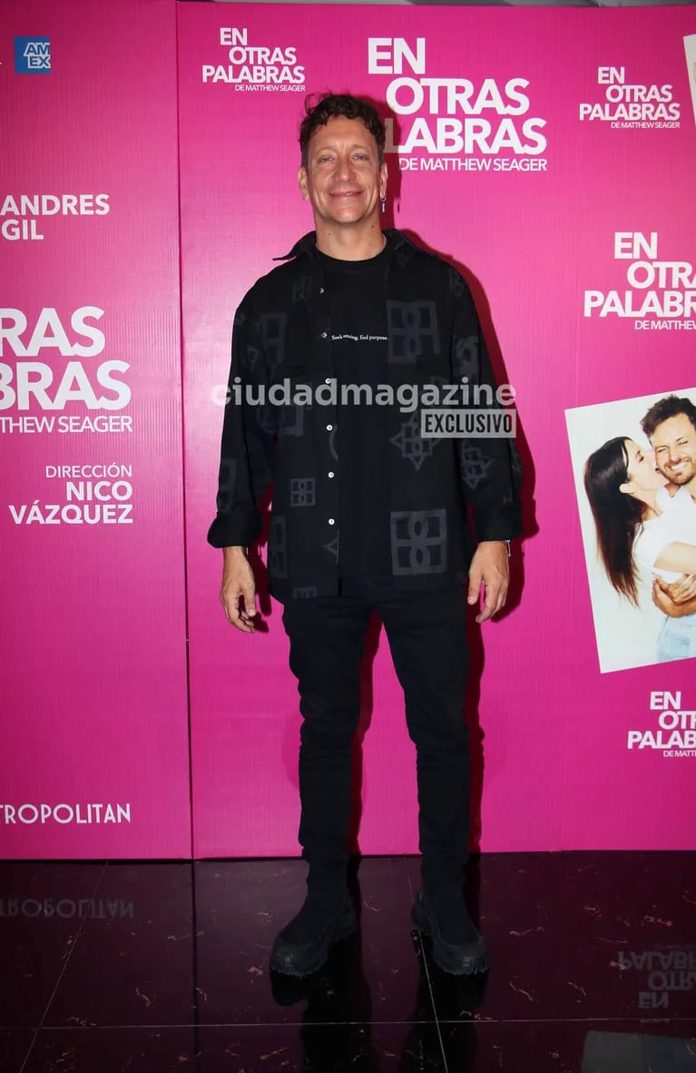 Nicolás Vázquez en el estreno de En Otras Palabras de prensa de En Otras Palabras (Foto: Movilpress).